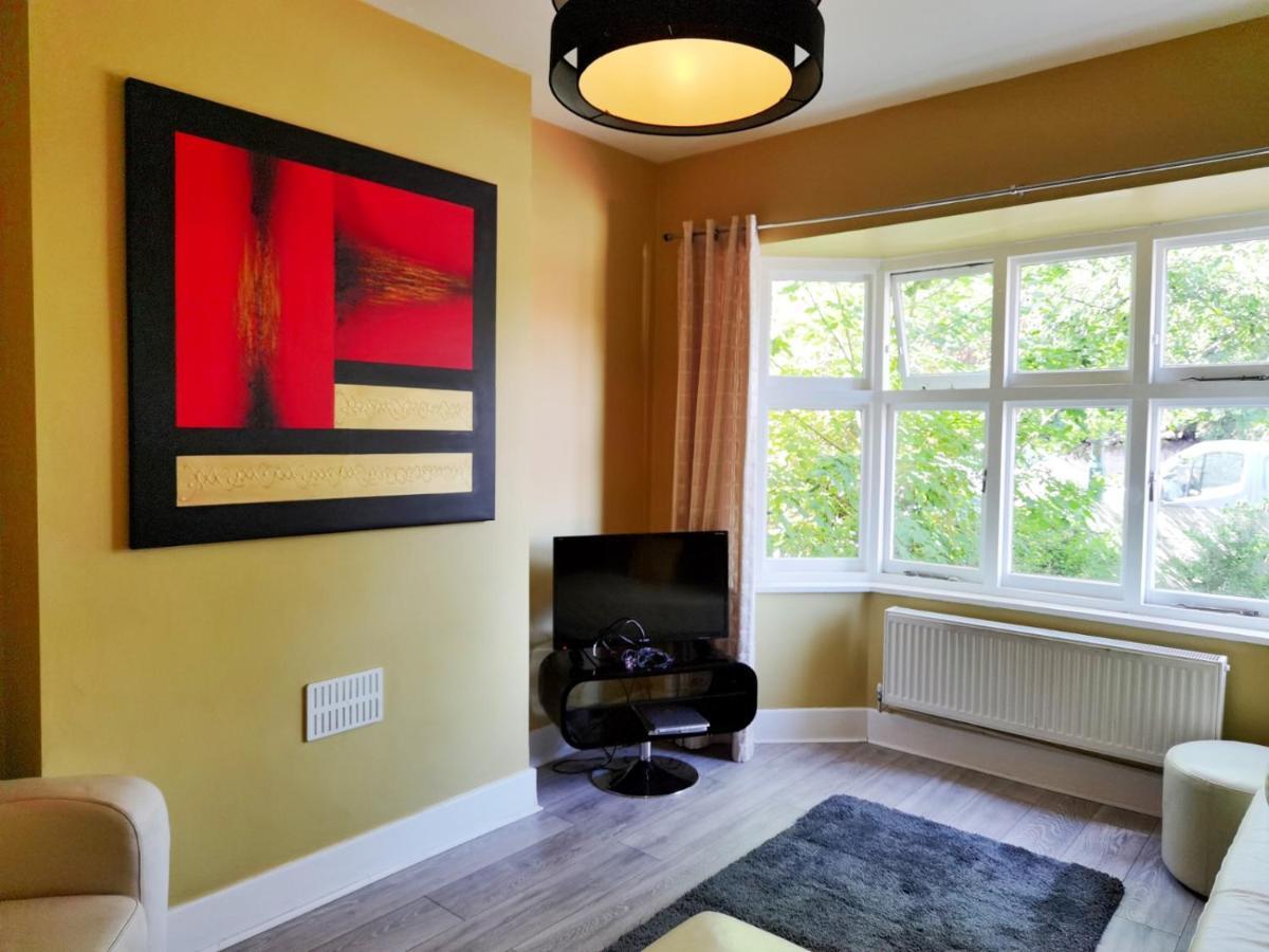Villa Perry Road, Beautiful Large House Available For Guests And Contractors Parking Wifi Nottingham Esterno foto