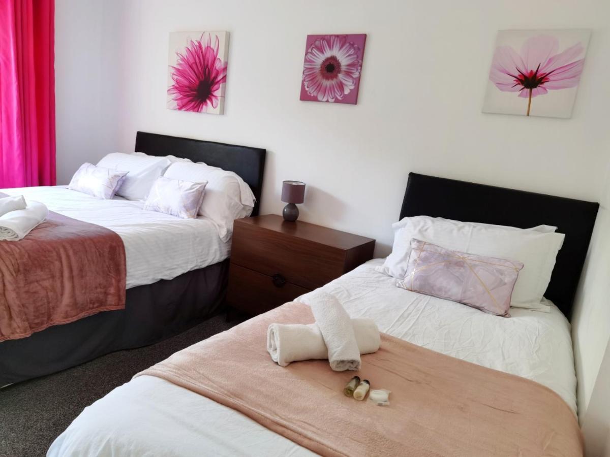 Villa Perry Road, Beautiful Large House Available For Guests And Contractors Parking Wifi Nottingham Esterno foto