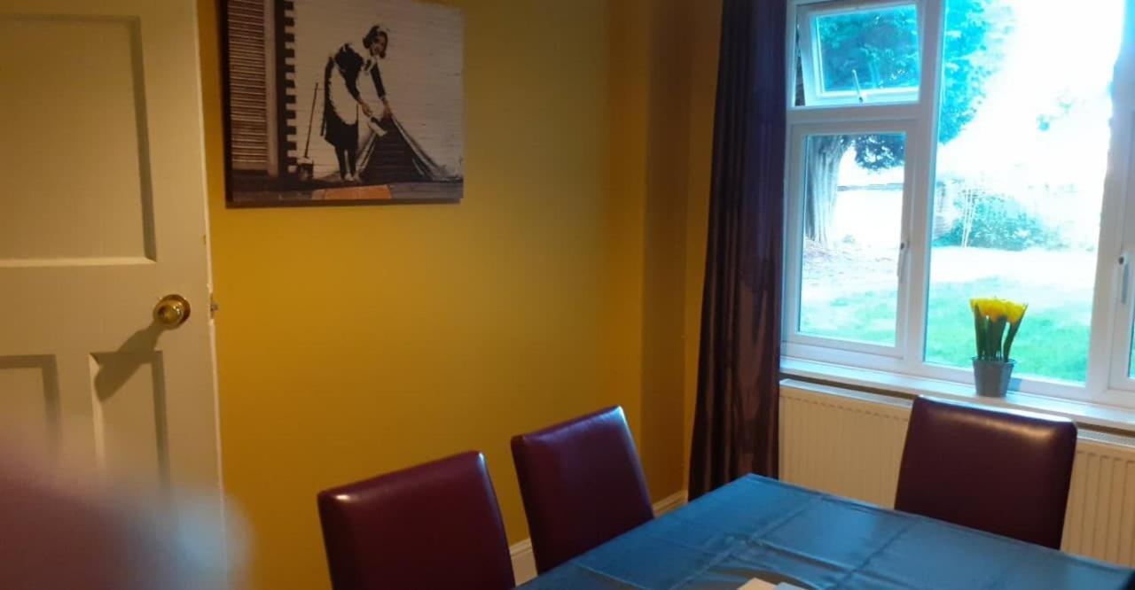 Villa Perry Road, Beautiful Large House Available For Guests And Contractors Parking Wifi Nottingham Esterno foto