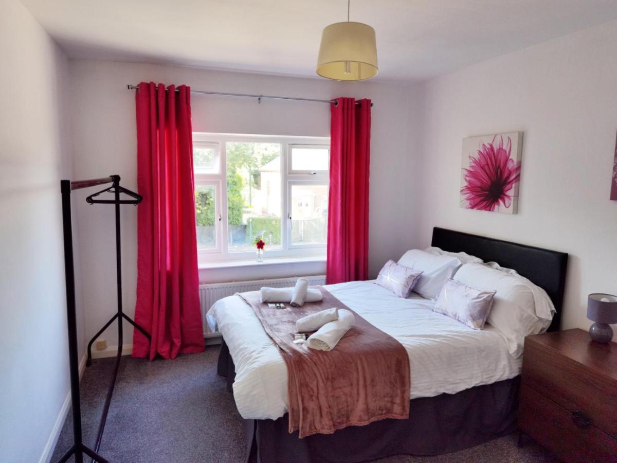 Villa Perry Road, Beautiful Large House Available For Guests And Contractors Parking Wifi Nottingham Esterno foto