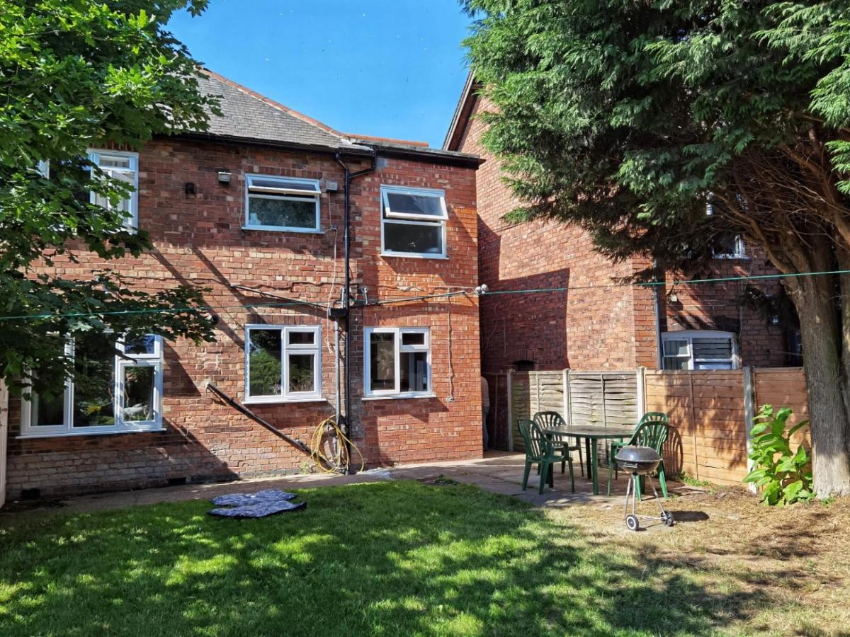 Villa Perry Road, Beautiful Large House Available For Guests And Contractors Parking Wifi Nottingham Esterno foto